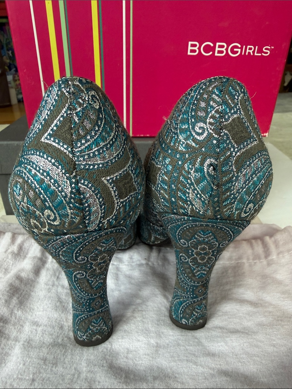 BCBGirls Blue Paisley Bow Heels with Brown Satin Accent - Picture 3 of 4